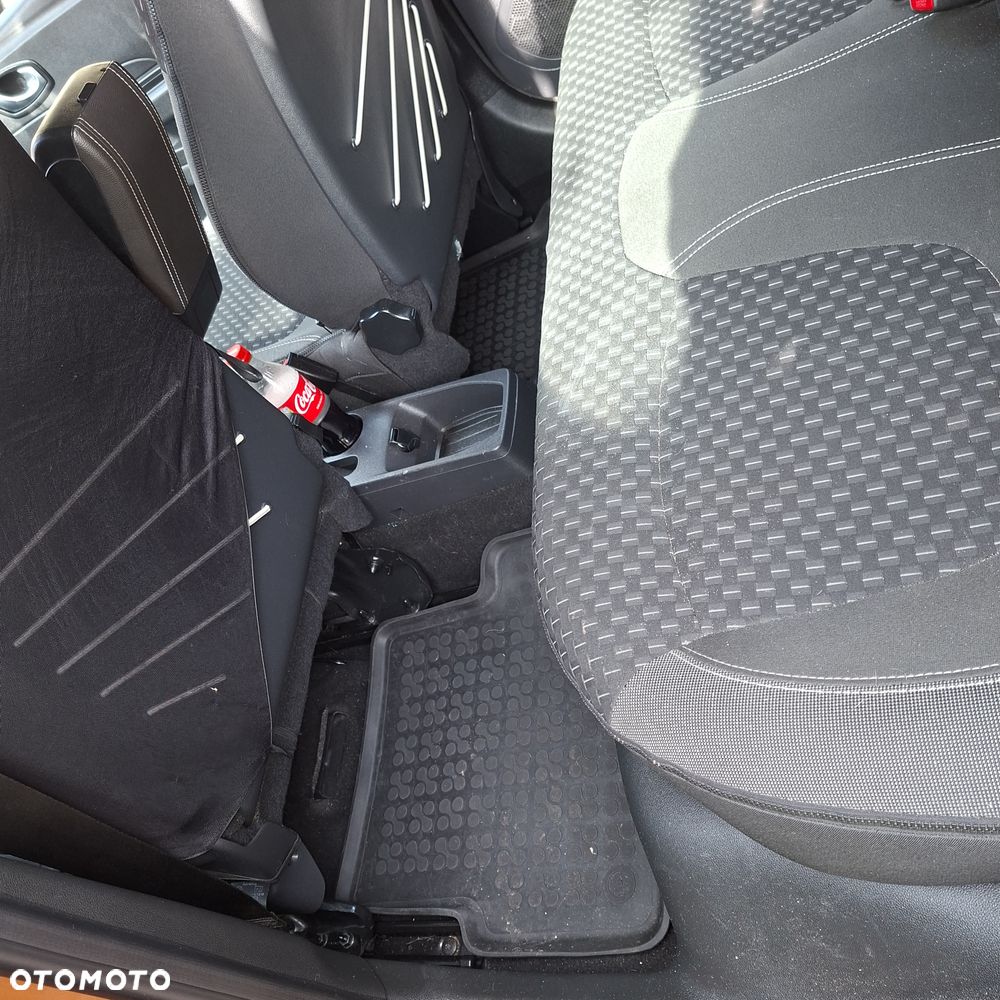 Renault Captur - 16