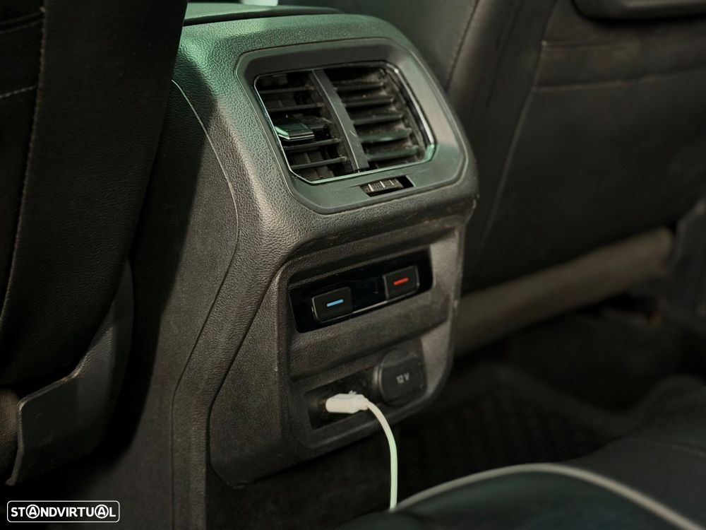 VW Tiguan Allspace 2.0 TDI Highine DSG - 21