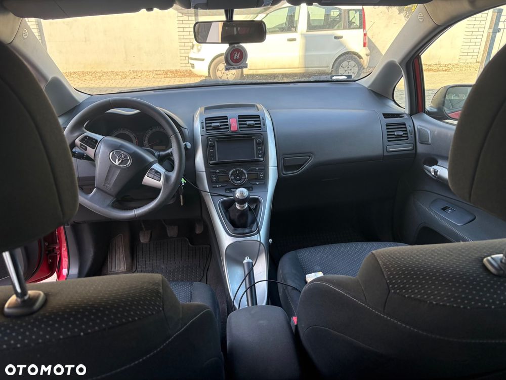 Toyota Auris 1.6 Dynamic - 10