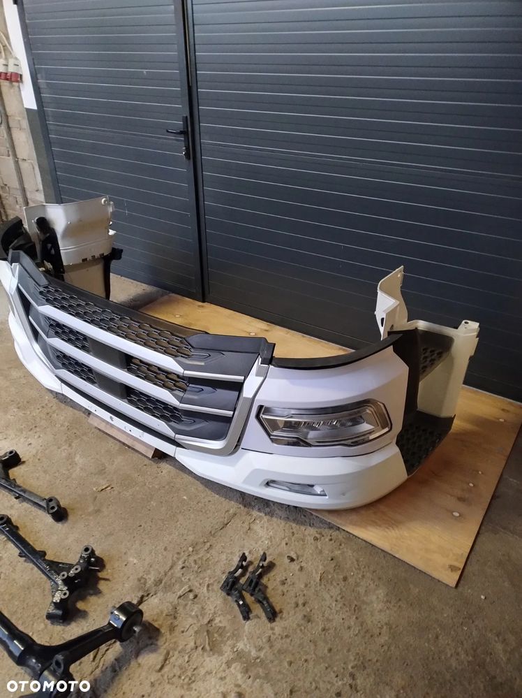 ZDERZAK DAF XF XG PLUS HALOGEN 2188911 2188912 2315062 21315061