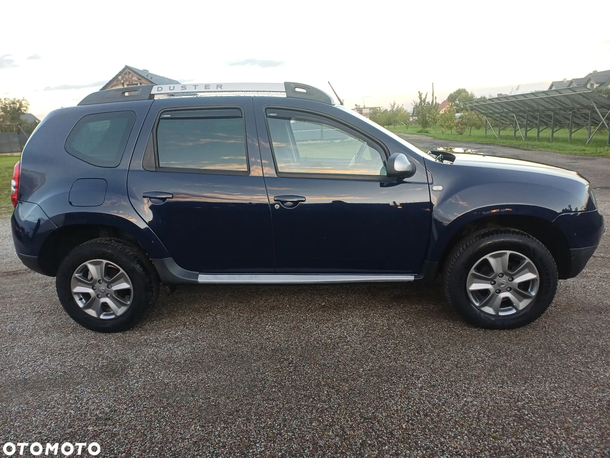 Dacia Duster 1.6 16V 4x2 Laureate - 4