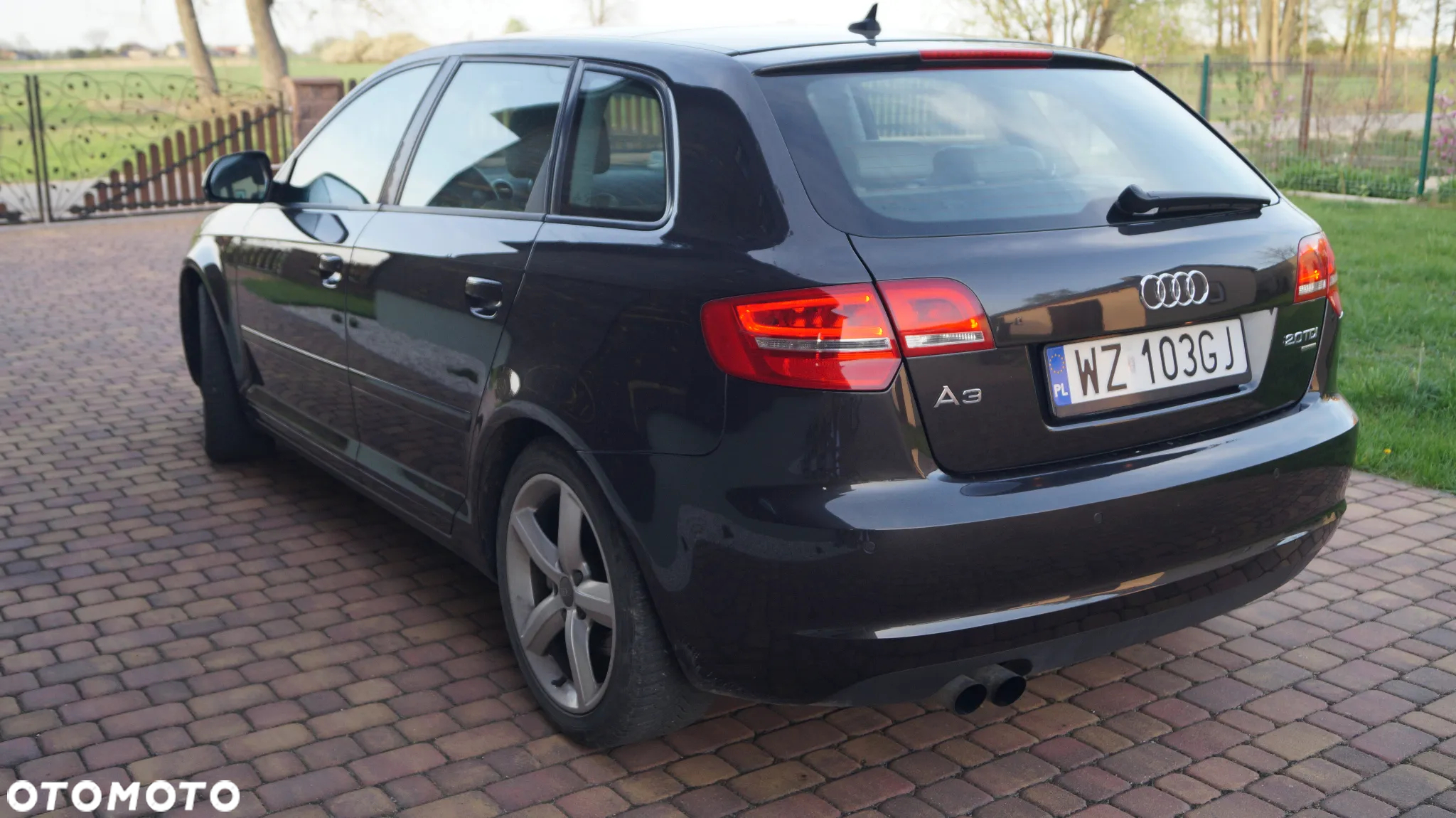 Audi A3 2.0 TDI Sportback DPF quattro Attraction - 4