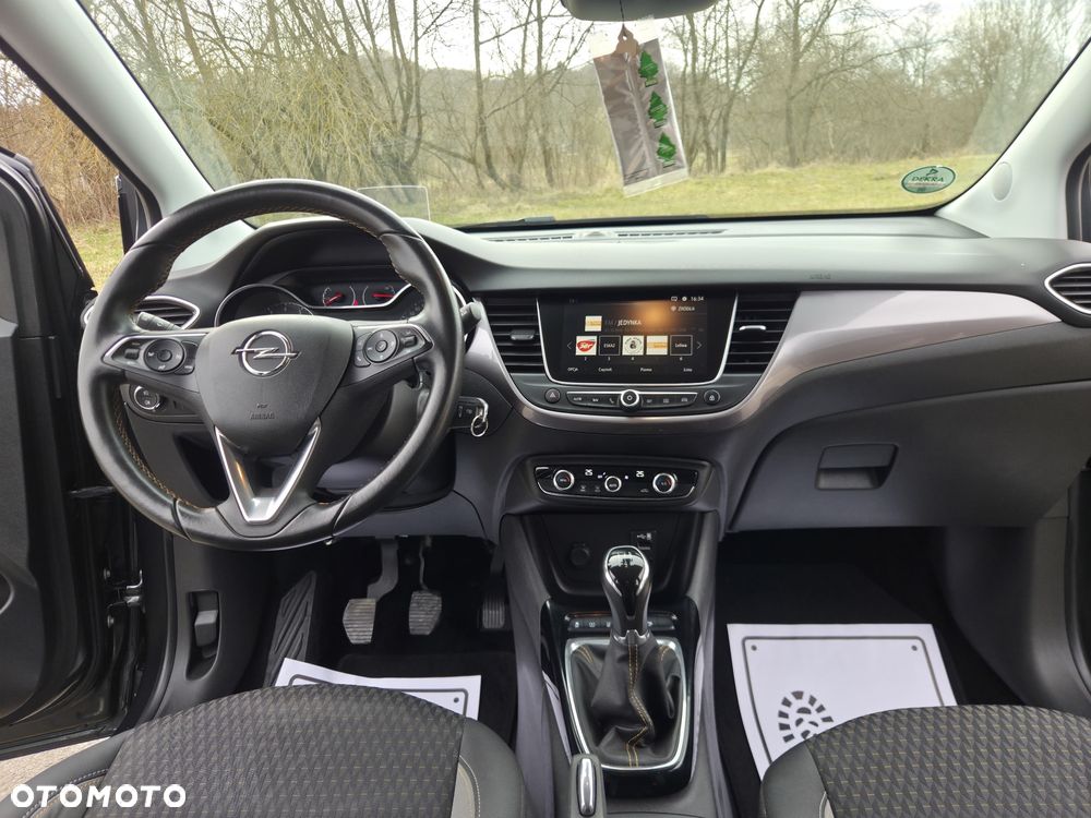 Opel Crossland X - 16