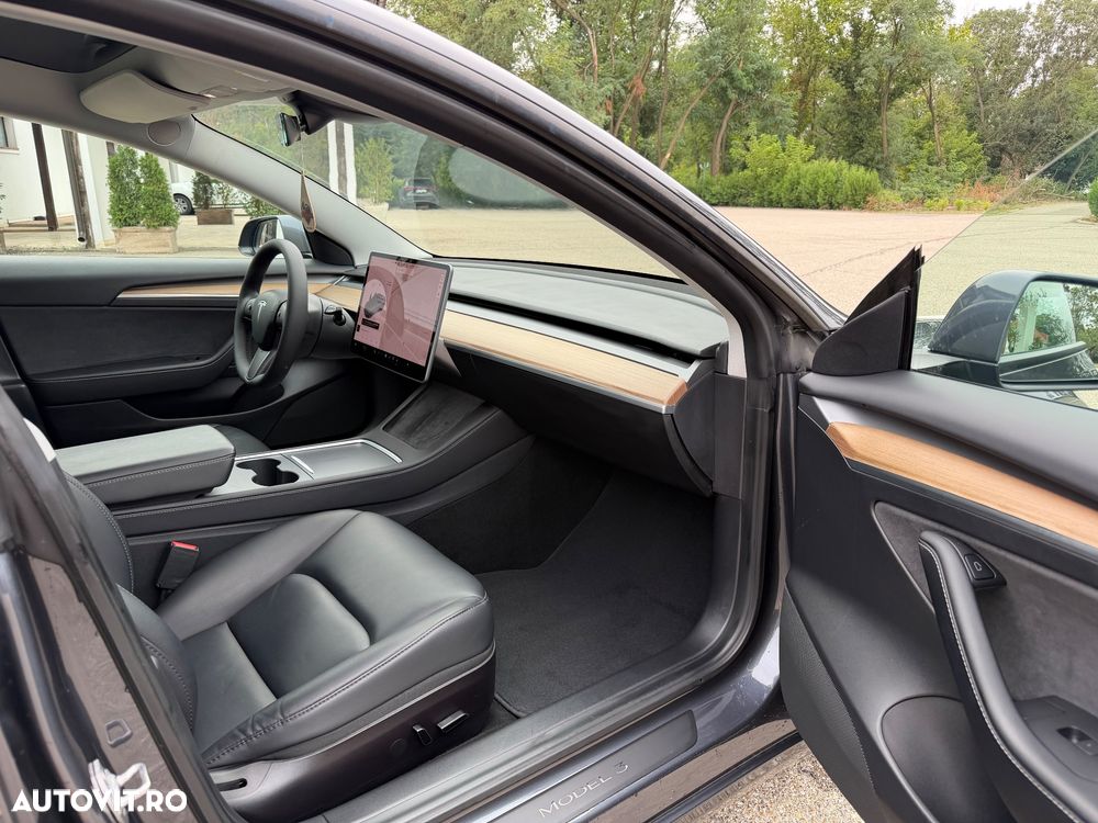 Tesla Model 3 - 19