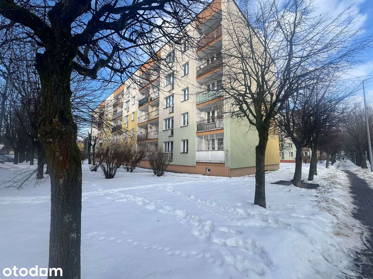 Na sprzedaż mieszkanie do wejścia, 55,1m2 3 pok., duży balkon, Sanok