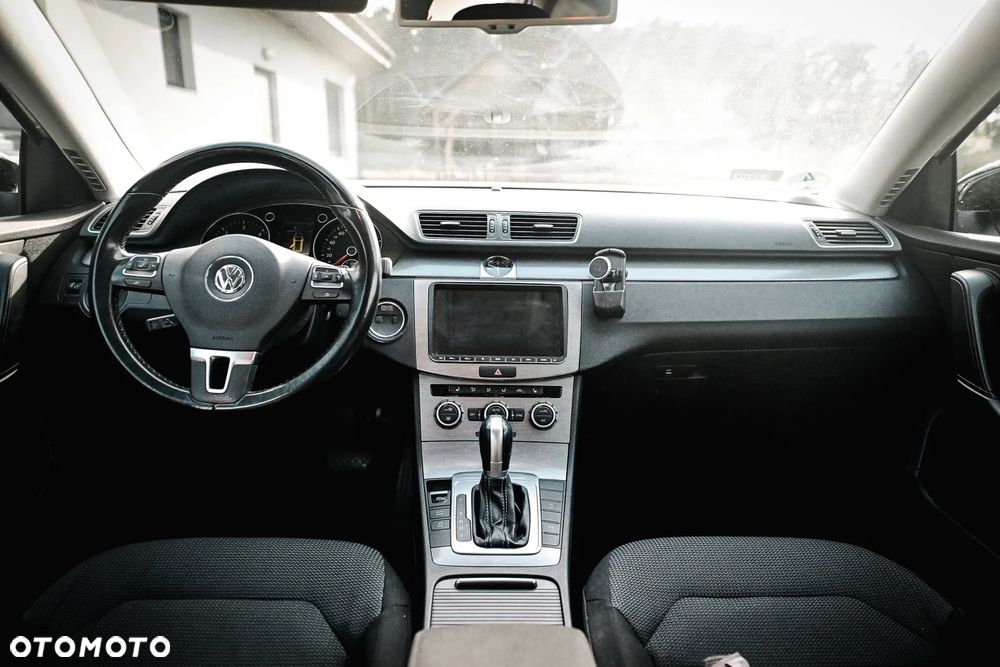 Volkswagen Passat 2.0 Blue TDI DSG SCR Comfortline - 10