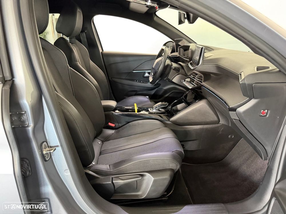 Peugeot e-208 50 kWh GT Line - 27