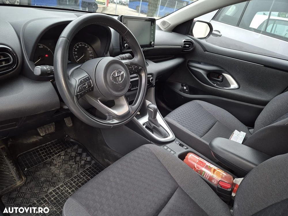 Toyota Yaris 1.5 VVT-i HSD Dynamic Bi-tone - 2