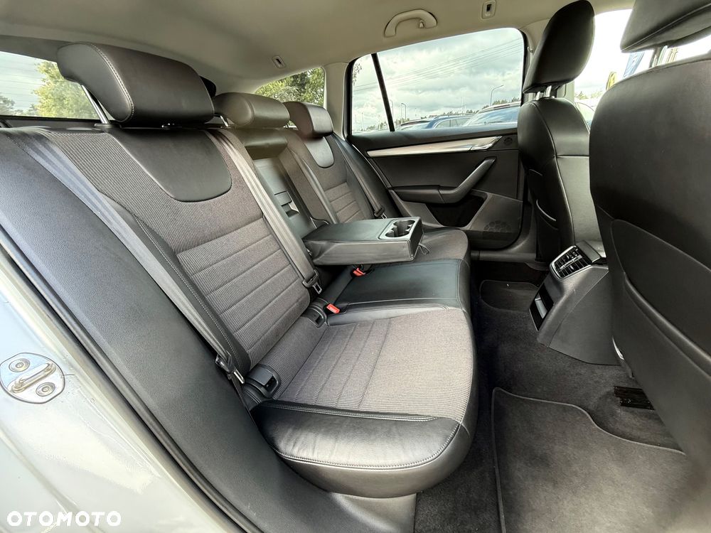 Skoda Octavia 2.0 TDI Ambition DSG - 11