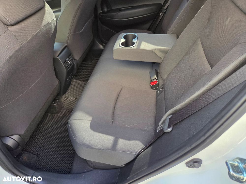 Toyota Corolla Cross - 20