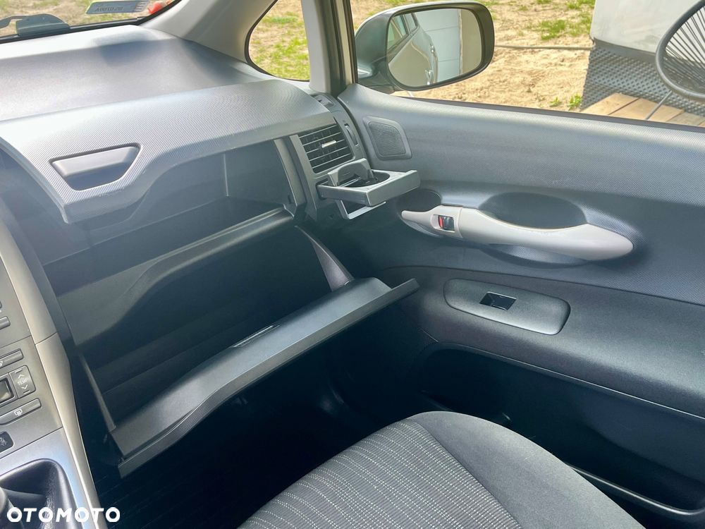 Toyota Auris 1.6 VVT-i Premium - 16