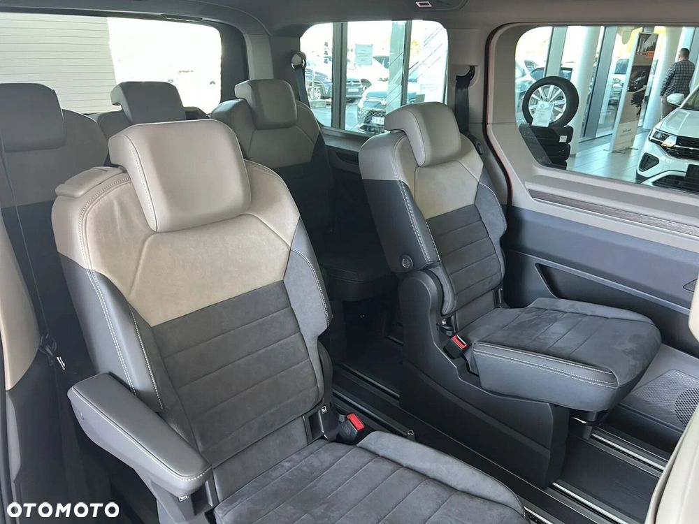 Volkswagen Multivan - 17