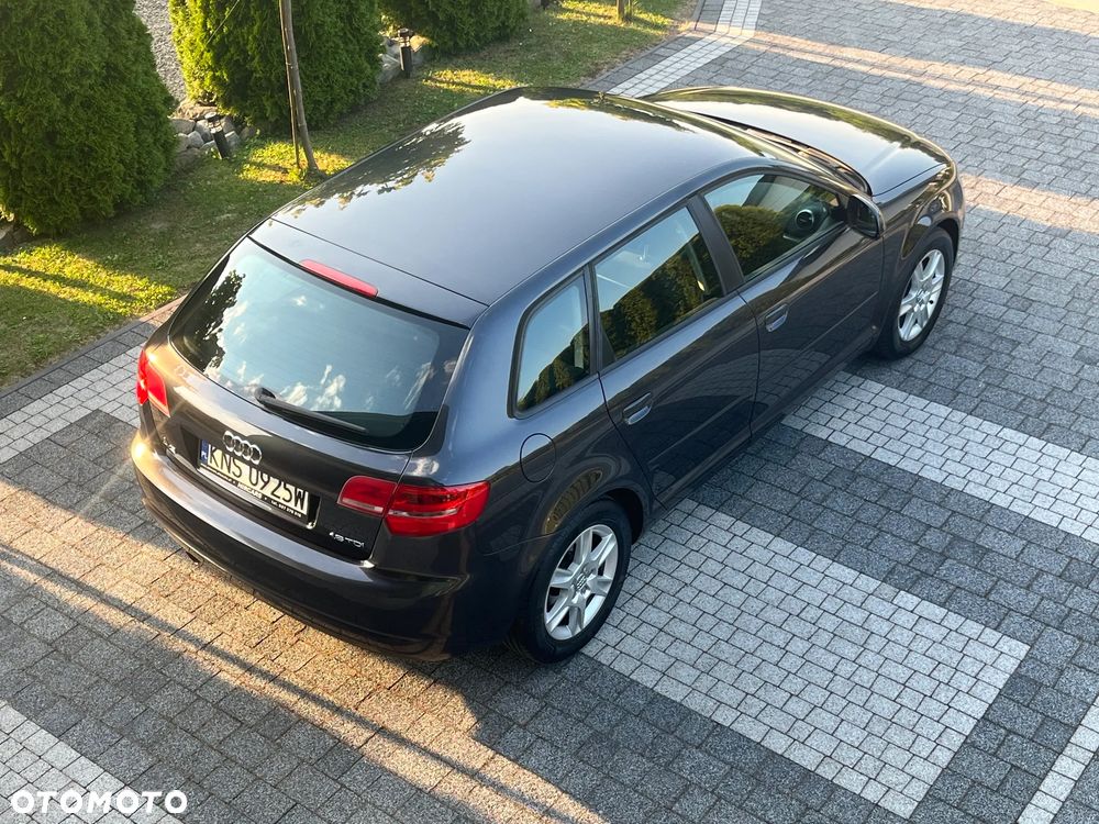 Audi A3 Sportback 1.6 TDI DPF Ambiente - 37
