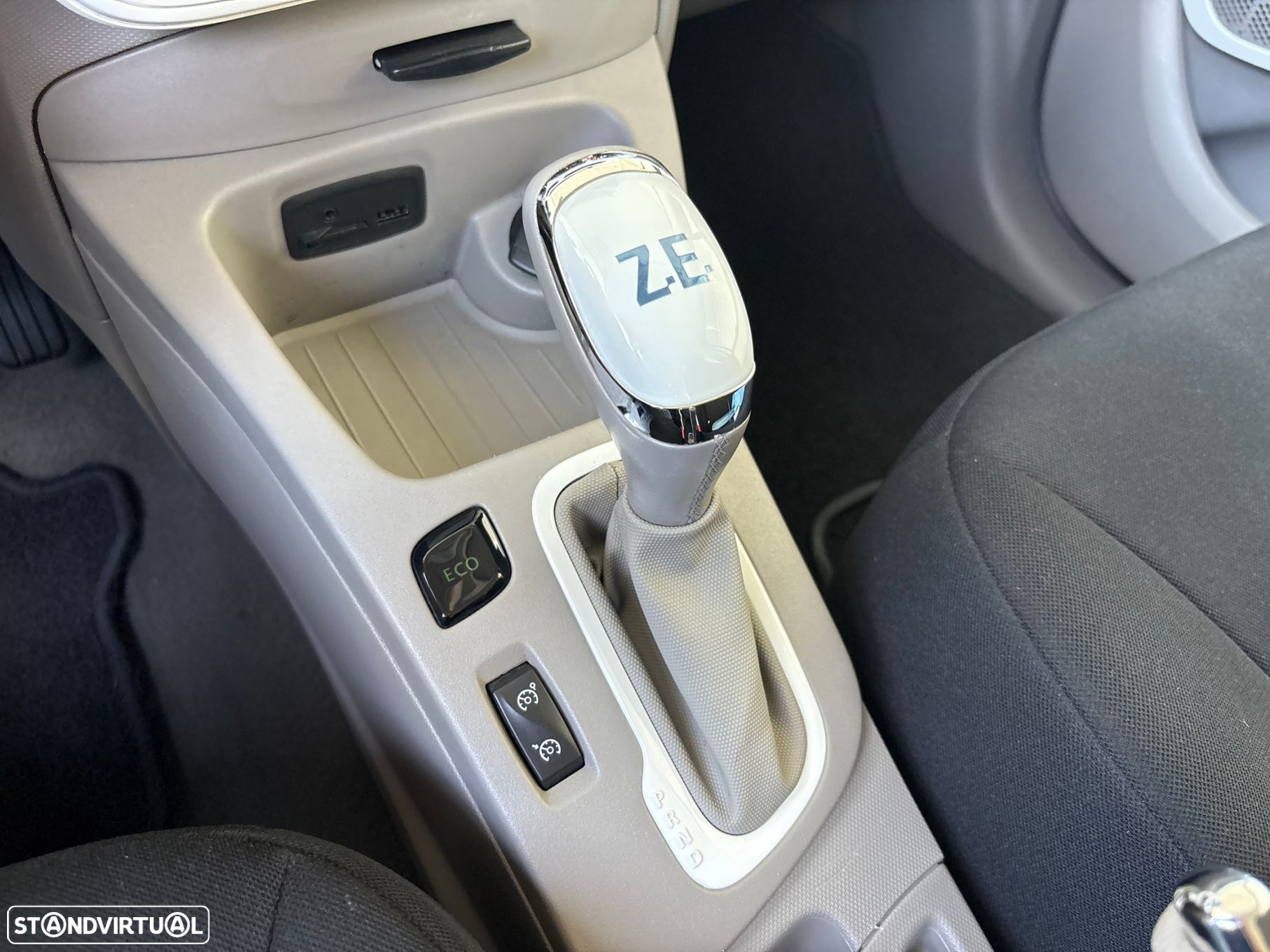 Renault Zoe (c/ Bateria) Life 40 Q90 - 37