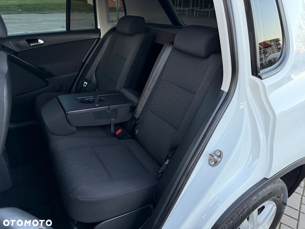 Volkswagen Tiguan 2.0 TDI DPF BlueMotion Technology Exclusive - 9