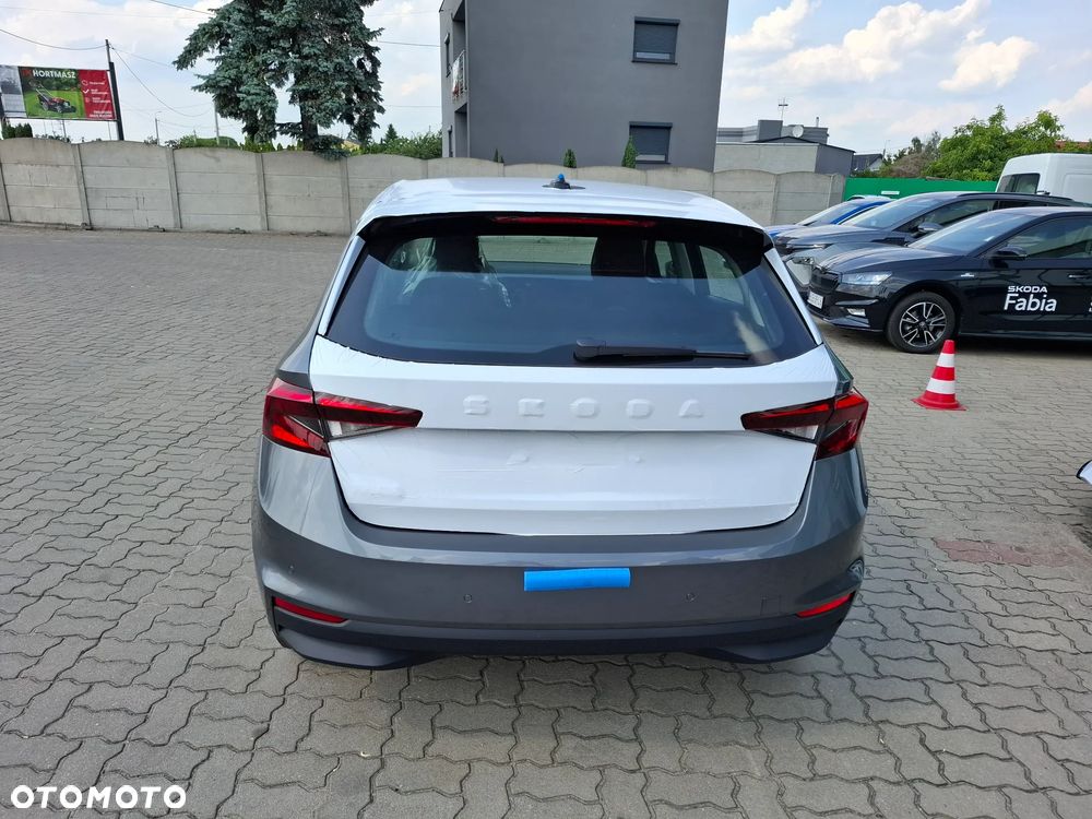 Skoda Fabia 1.0 TSI Essence - 10