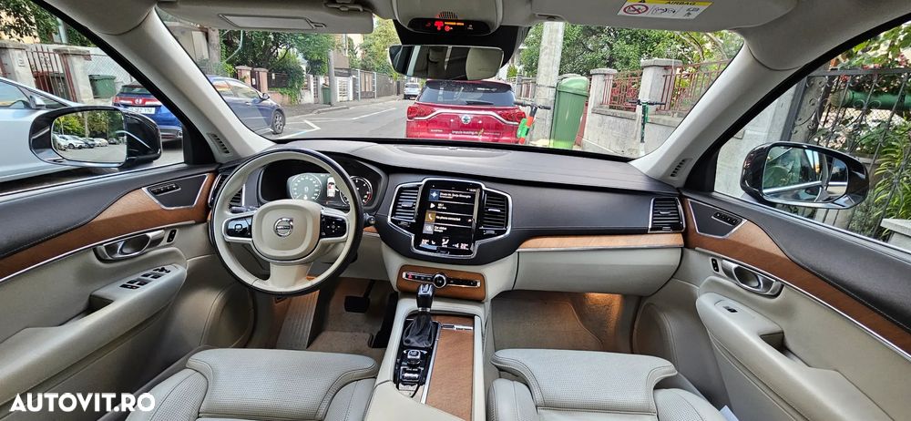 Volvo XC 90 - 9