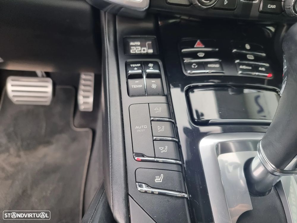 Porsche Cayenne Standard - 23