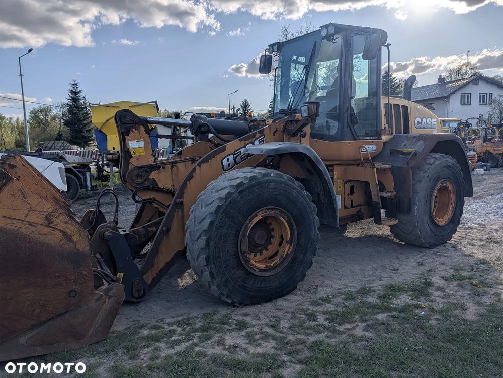 Case 821F - 5