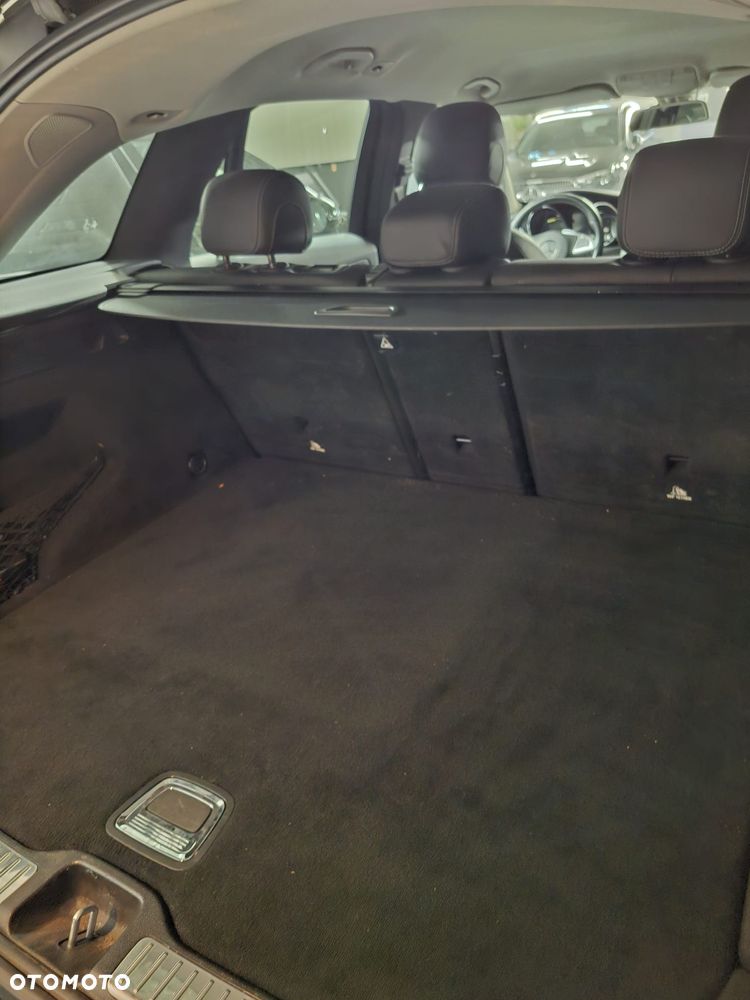 Mercedes-Benz GLC - 9