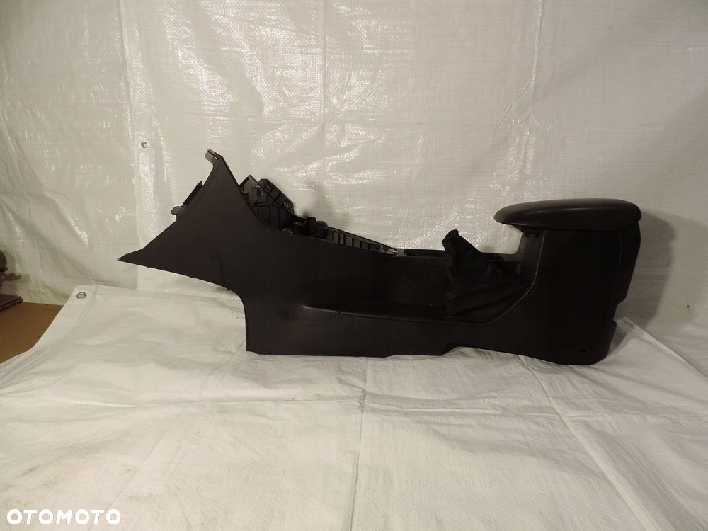 PODŁOKIETNIK FORD FOCUS MK3 LIFT EUROPA F1EB-A045A06C - 2