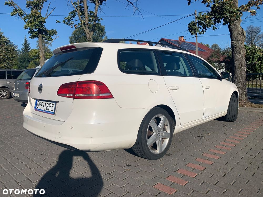 Volkswagen Passat 1.6 TDI DPF BlueMot Comfortline - 4