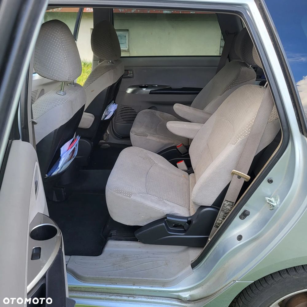 Mitsubishi Grandis 2.4 Motion - 9