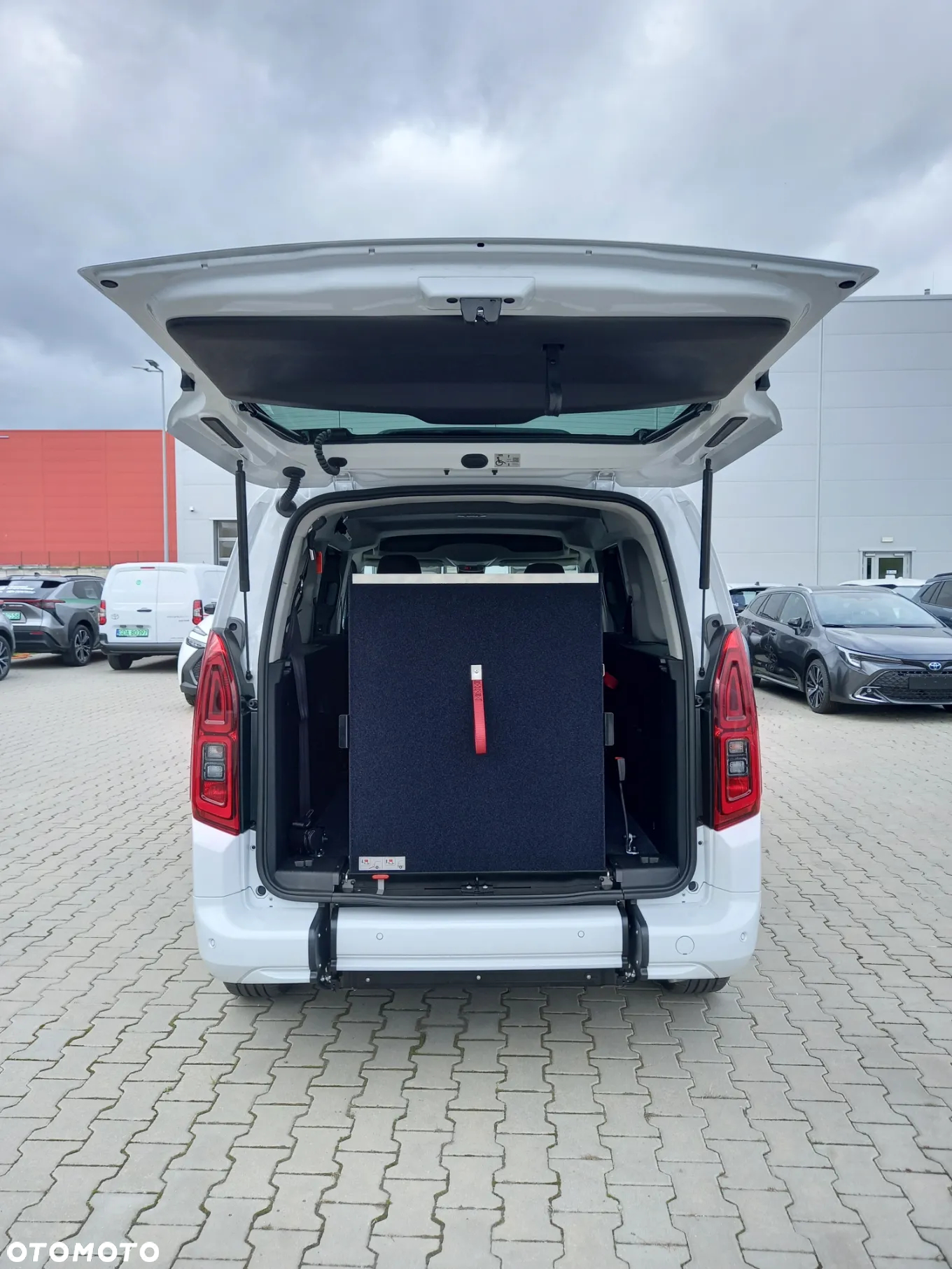 Toyota Proace City Verso 1.5 D-4D VIP - 11