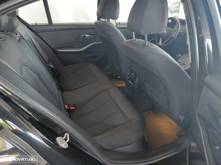 BMW 330 e Auto - 47