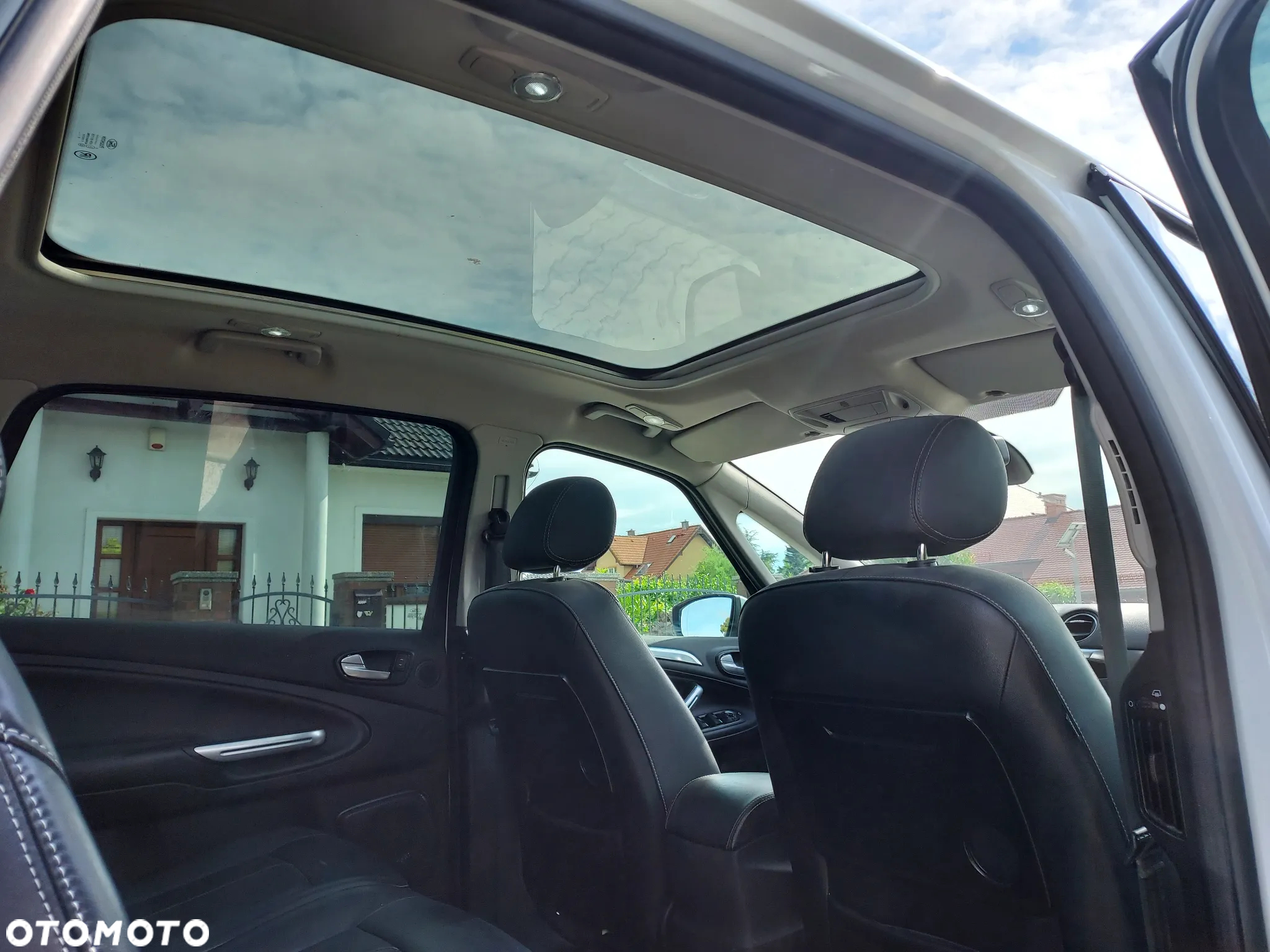 Ford S-Max - 13