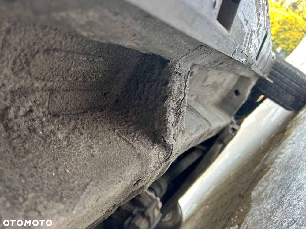 Suzuki Grand Vitara 2.0 - 17