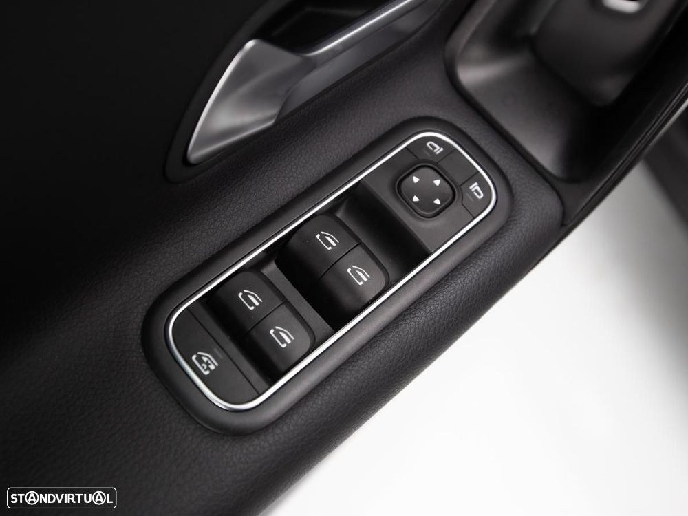 Mercedes-Benz A 250 e - 14