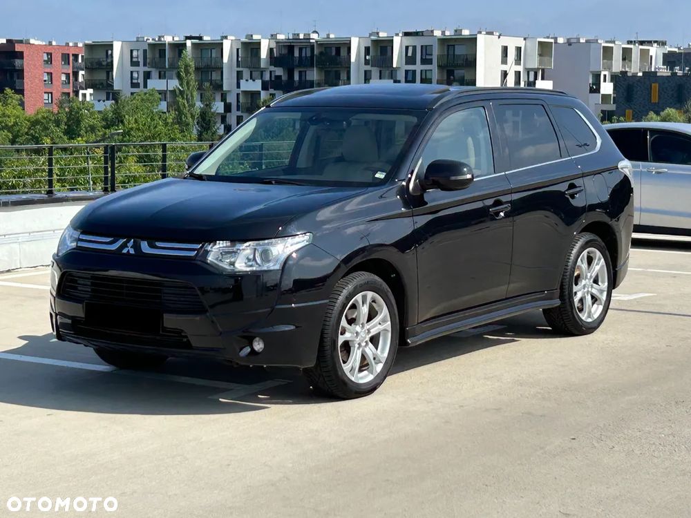 Mitsubishi Outlander 2.2 DI-D 4WD Automatik Instyle - 1