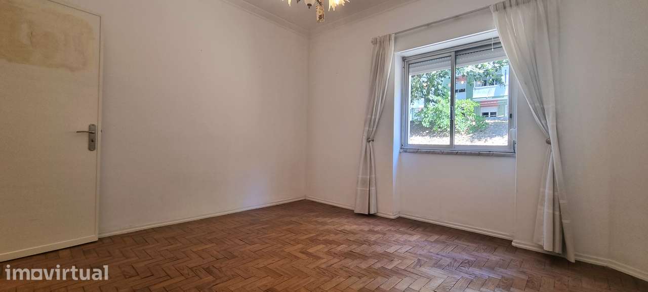 Apartamento T2 (3 Assoalhadas) Localizado na Ameixoeira, Lisboa - Grande imagem: 2/19