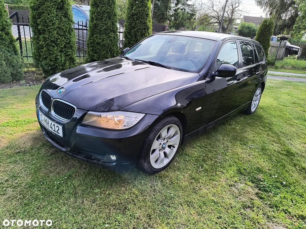 BMW Seria 3 318i Edition Exclusive - 4