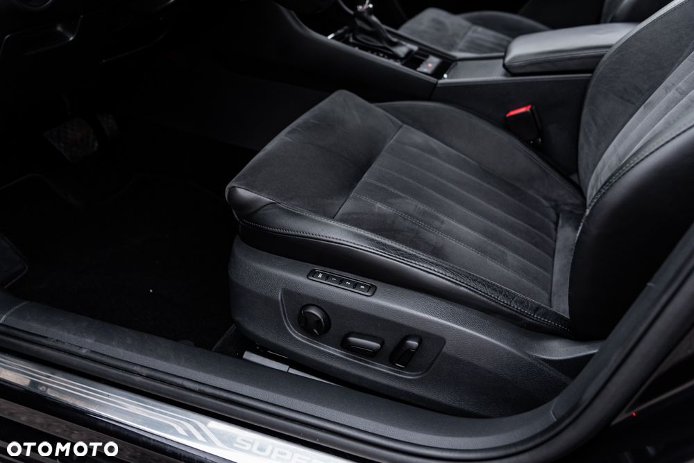 Skoda Superb 2.0 TDI Style DSG - 19