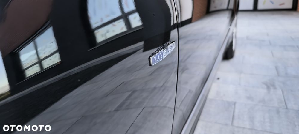 Mercedes-Benz Klasa E 350 CDI DPF BlueEFFICIENCY 7G-TRONIC Elegance - 36