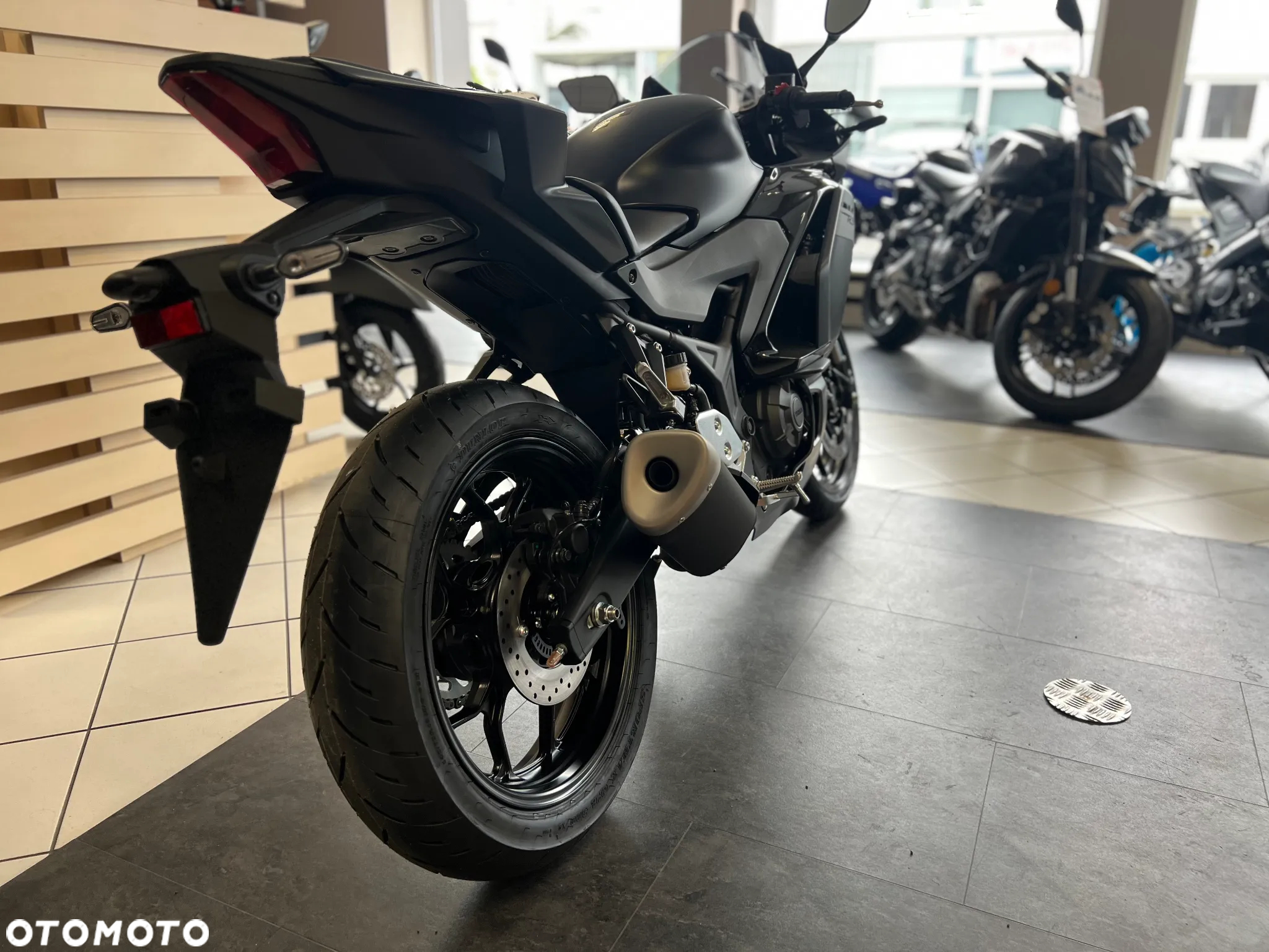 Yamaha R3 - 7