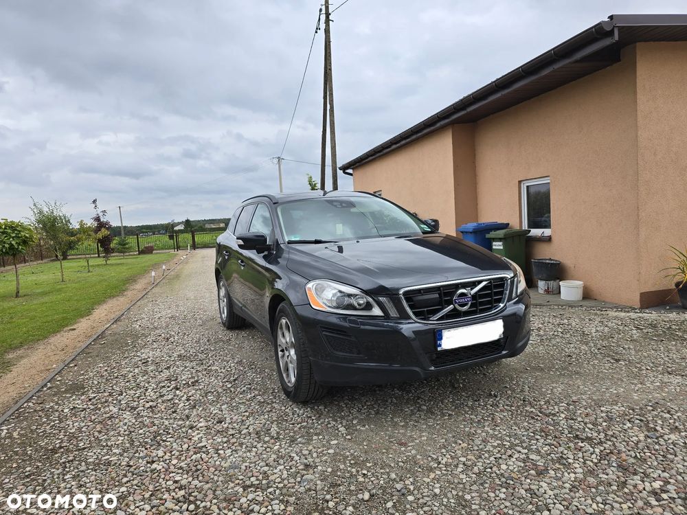 Volvo XC 60 D5 AWD Geartronic Summum - 4