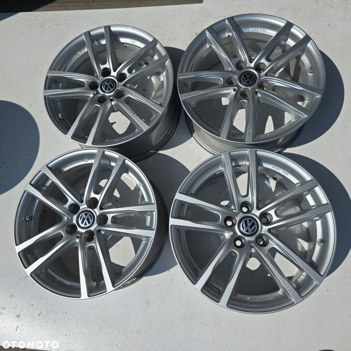 VW PASSAT B7 B8 CC TIGUAN I II ARTEON SHARAN 17 ET30 5x112 4X - 1