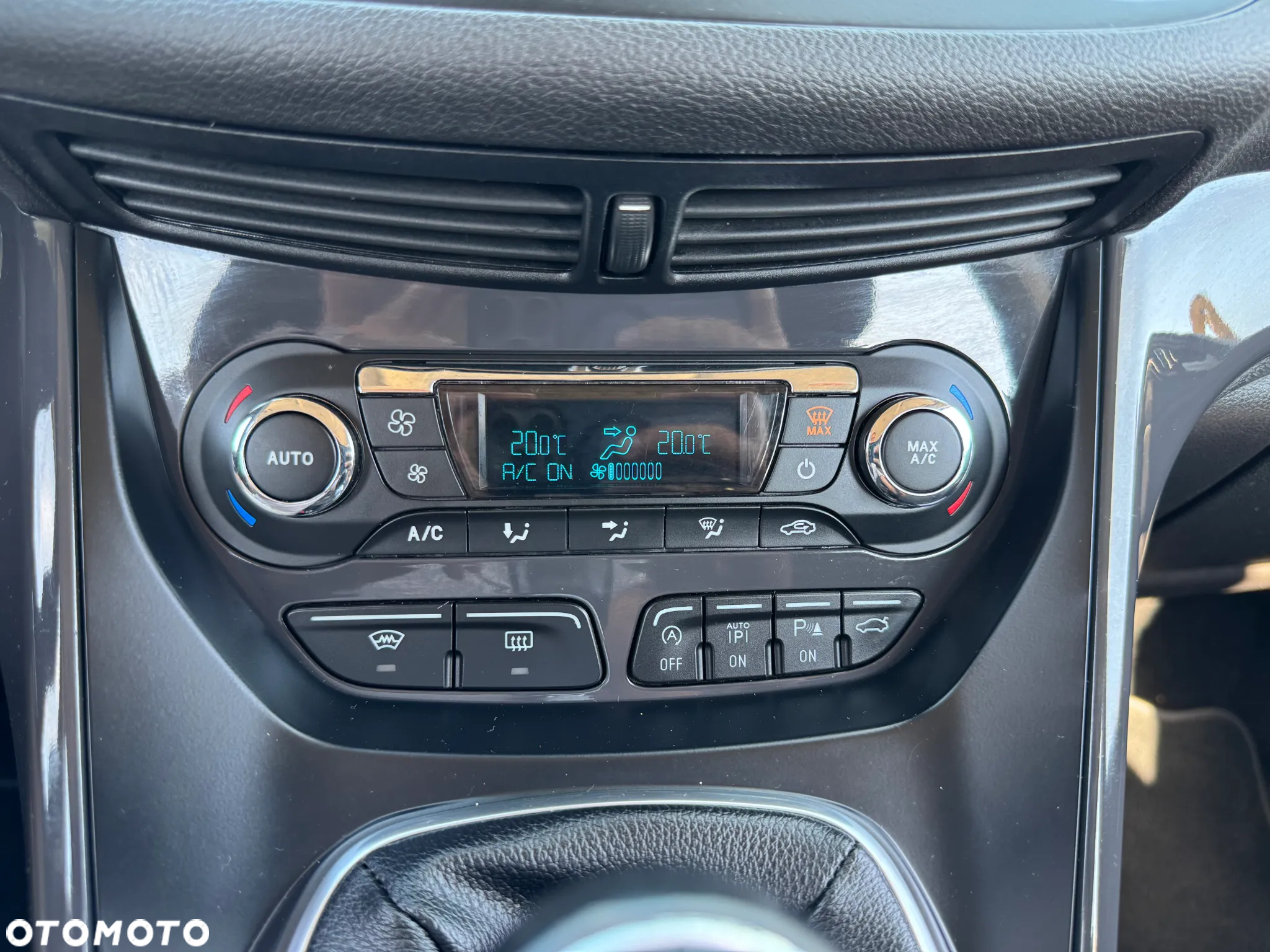 Ford Kuga 1.5 EcoBoost FWD Titanium - 19