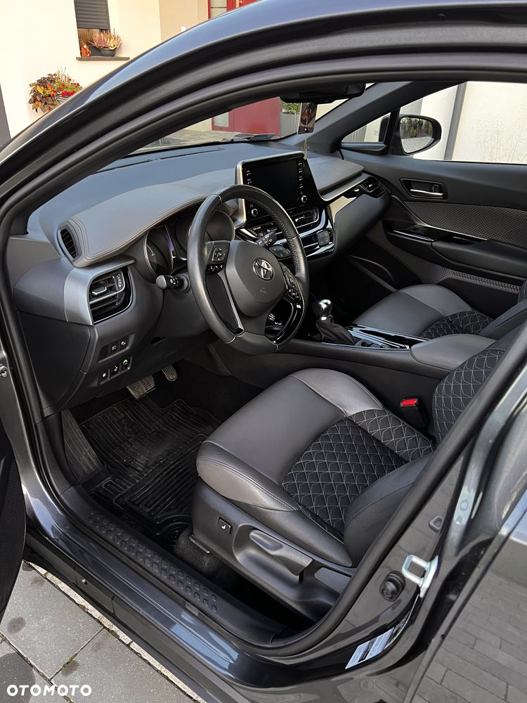 Toyota C-HR 1.8 Hybrid GPF Executive - 19