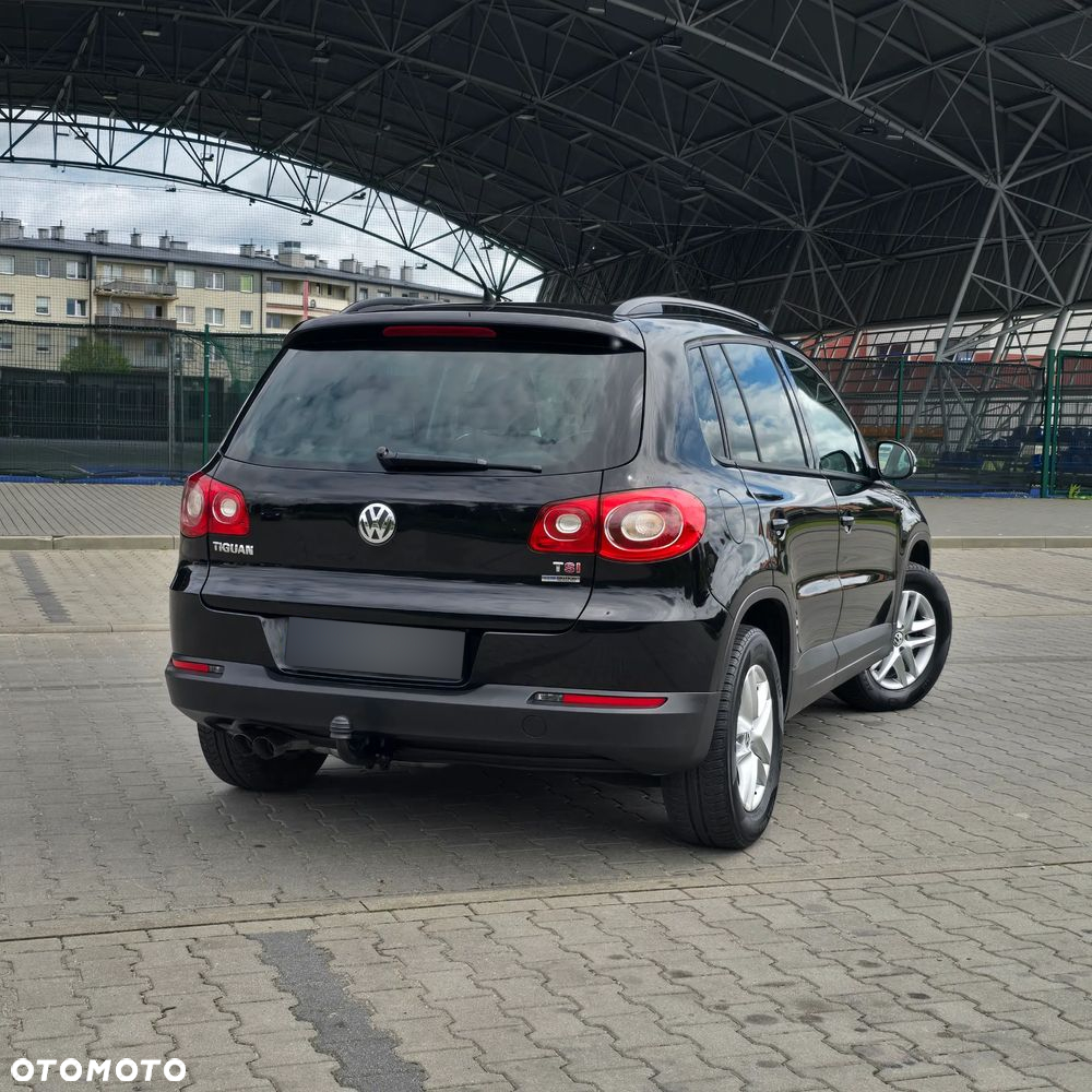Volkswagen Tiguan - 10