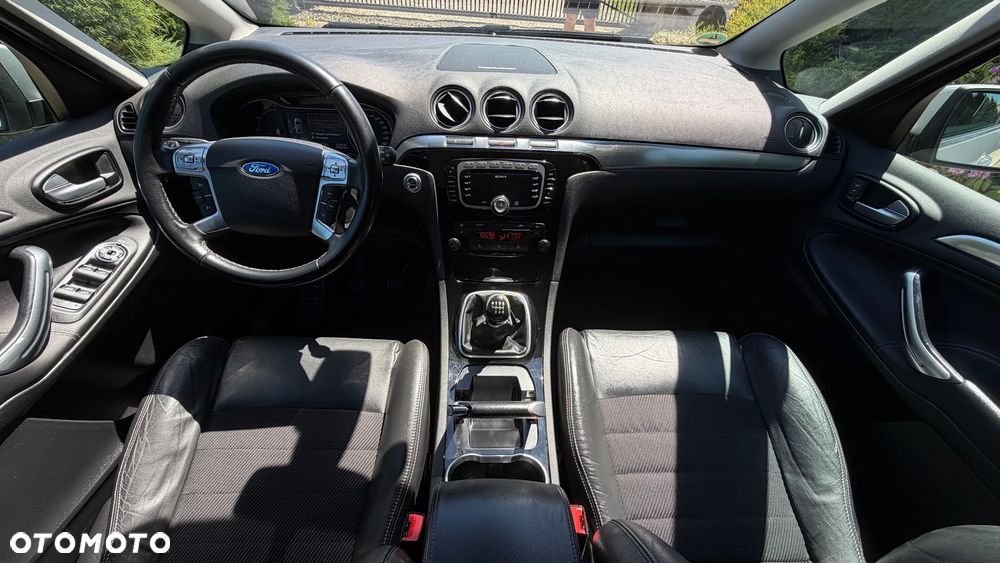 Ford S-Max - 10
