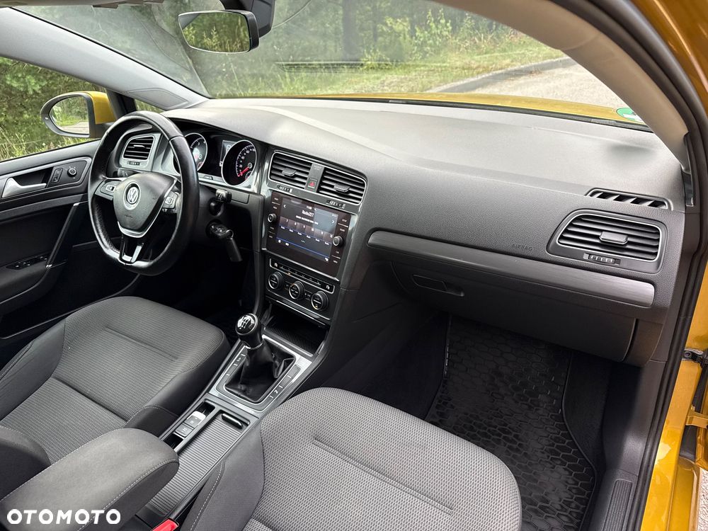 Volkswagen Golf - 15
