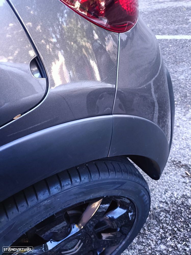 Citroën C3 1.2 PureTech Shine EAT6 - 21