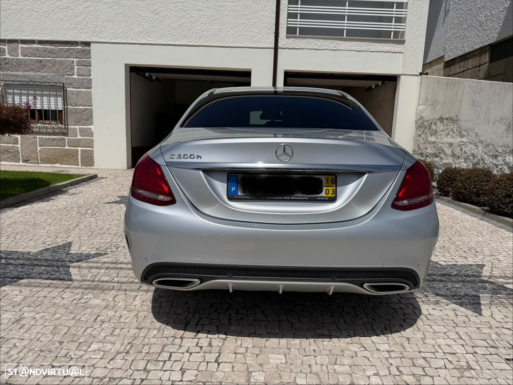 Mercedes-Benz C 300 h AMG Line - 4
