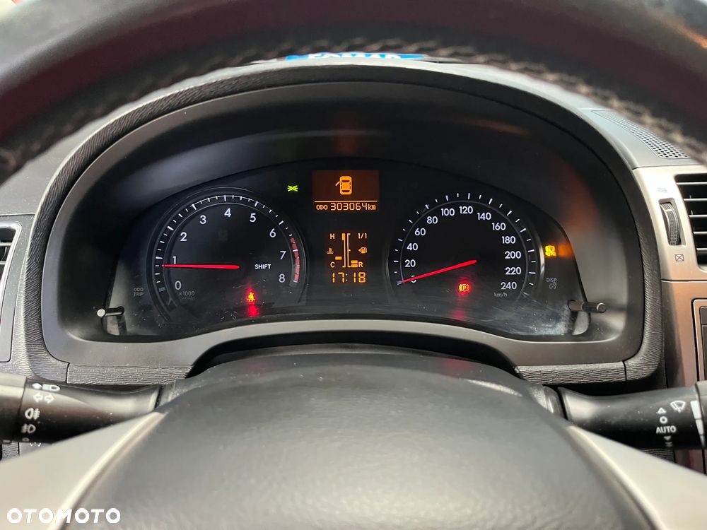 Toyota Avensis 1.8 Premium - 3
