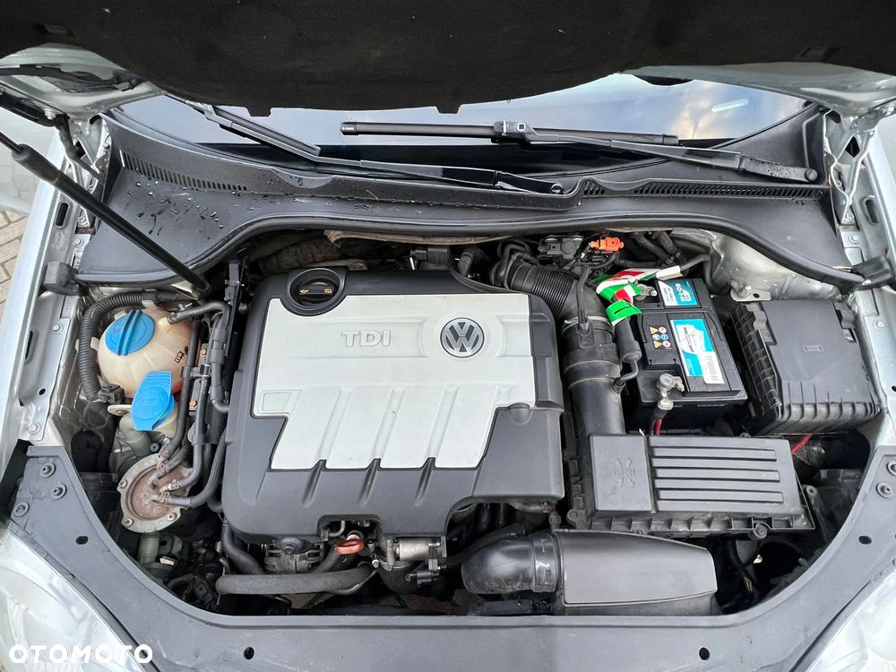 Volkswagen Golf 2.0 TDI DPF Comfortline - 18