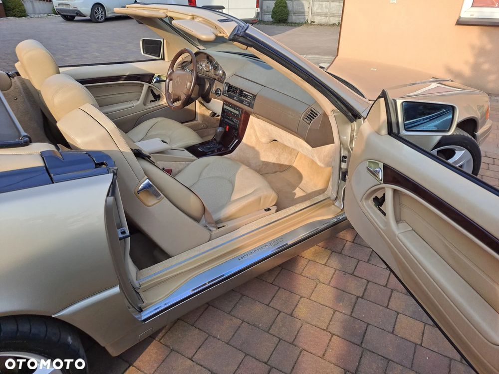 Mercedes-Benz SL - 18